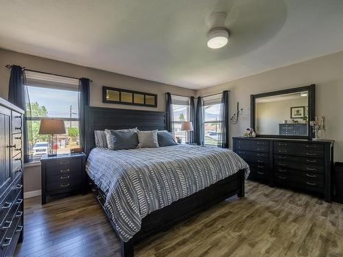 1050 Westminster Ave, Kamloops, BC - Indoor Photo Showing Bedroom