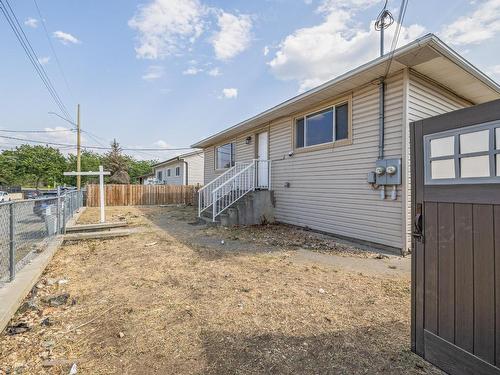 122 Fairview Ave, Kamloops, BC - Outdoor With Exterior