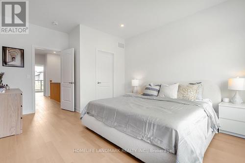 39 Harvey Bunker Crescent, Markham, ON - Indoor Photo Showing Bedroom