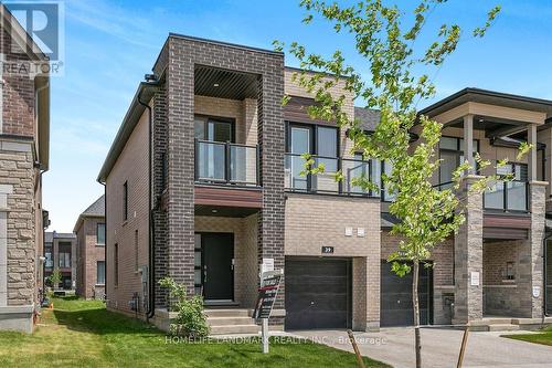 39 Harvey Bunker Crescent, Markham, ON - Outdoor With Balcony With Facade