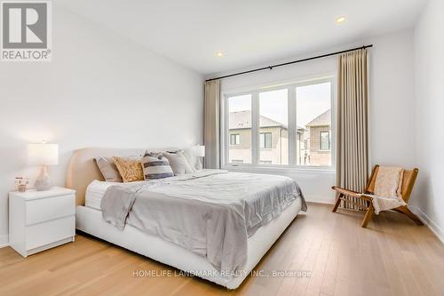 39 Harvey Bunker Crescent, Markham, ON - Indoor Photo Showing Bedroom