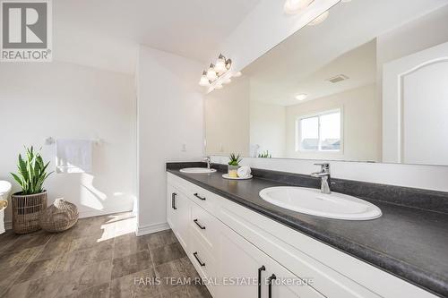 79 Plewes Drive, Collingwood, ON - Indoor Photo Showing Bathroom