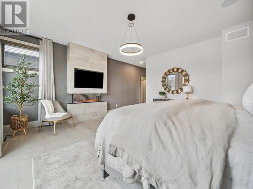 7 Meadowlark Way, Collingwood, ON - Indoor Photo Showing Bedroom