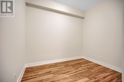 216 - 270 Lakeshore Road W, Mississauga, ON - Indoor Photo Showing Other Room