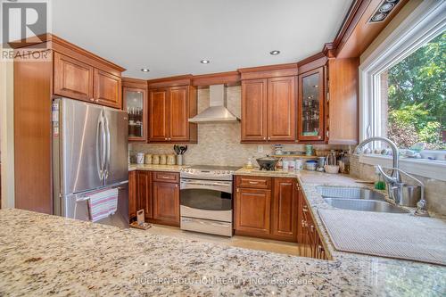 6539 Edenwood Drive, Mississauga (Meadowvale), ON - Indoor Photo Showing Kitchen With Double Sink