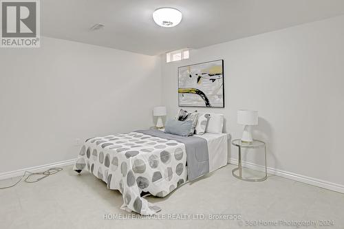 3090 Patrick Crescent, Mississauga (Meadowvale), ON - Indoor Photo Showing Bedroom