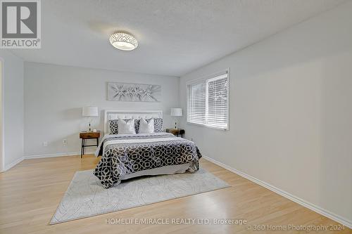 3090 Patrick Crescent, Mississauga (Meadowvale), ON - Indoor Photo Showing Bedroom