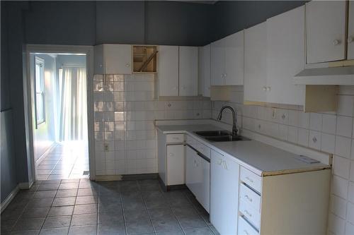 311 East Avenue N, Hamilton, ON - Indoor Photo Showing Kitchen With Double Sink