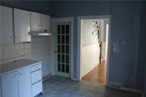 311 East Avenue N, Hamilton, ON - Indoor Photo Showing Kitchen