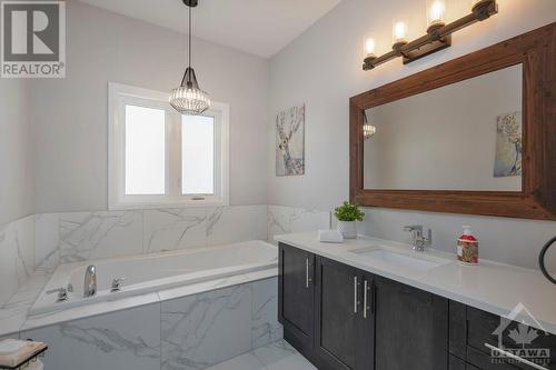 161 Lyon Street, Embrun, ON - Indoor Photo Showing Bathroom