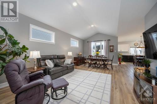 161 Lyon Street, Embrun, ON - Indoor Photo Showing Living Room