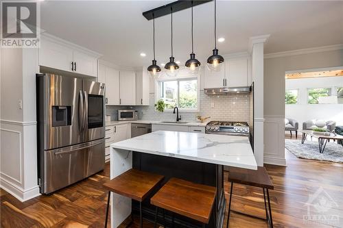 1427 Lexington Street, Ottawa, ON - Indoor Photo Showing Kitchen With Upgraded Kitchen