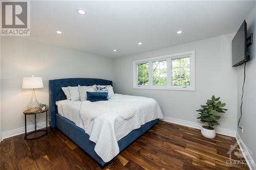 1427 Lexington Street, Ottawa, ON - Indoor Photo Showing Bedroom