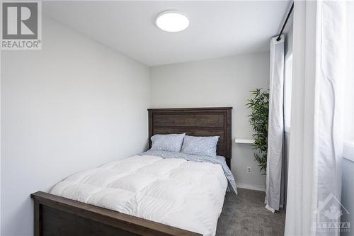 1427 Lexington Street, Ottawa, ON - Indoor Photo Showing Bedroom