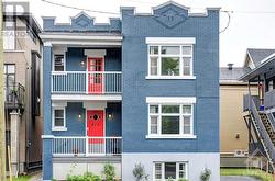 215 IVY CRESCENT  Ottawa, ON K1M 1X9