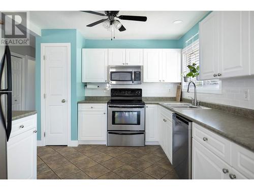 2000 18 Street, Vernon, BC - Indoor Photo Showing Kitchen With Double Sink