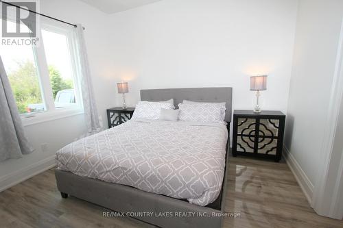 130 Baker Boulevard, Kawartha Lakes, ON - Indoor Photo Showing Bedroom