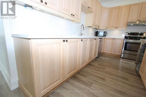 130 Baker Boulevard, Kawartha Lakes, ON - Indoor Photo Showing Kitchen