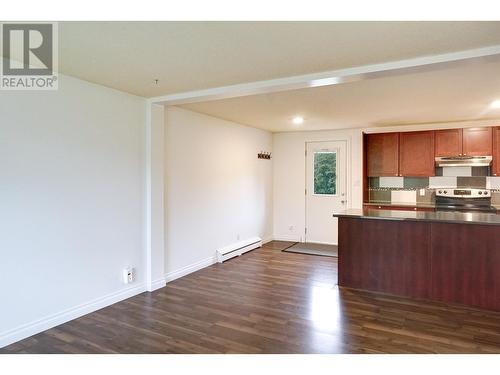 1123 Tweedsmuir Avenue, Kitimat, BC - Indoor Photo Showing Kitchen