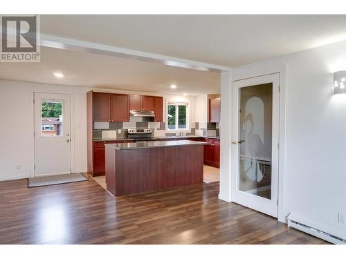 1123 Tweedsmuir Avenue, Kitimat, BC - Indoor Photo Showing Kitchen