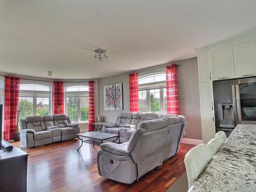 Salon - 124 Rue Brulotte, Val-D'Or, QC - Indoor Photo Showing Living Room