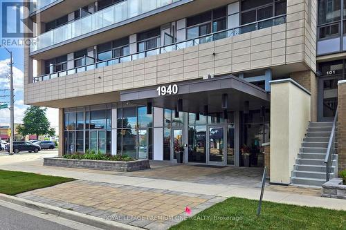 416 - 1940 Ironstone Drive, Burlington (Uptown), ON - Outdoor