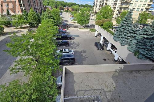 416 - 1940 Ironstone Drive, Burlington (Uptown), ON - Outdoor