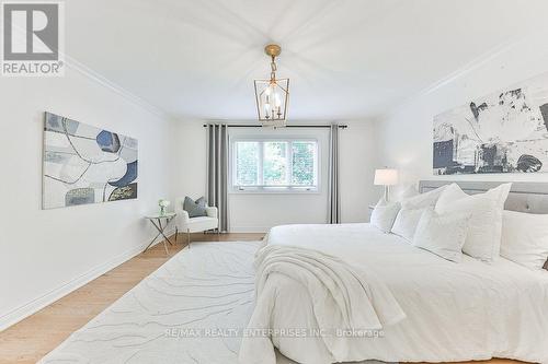 991 Indian Road, Mississauga (Lorne Park), ON - Indoor Photo Showing Bedroom