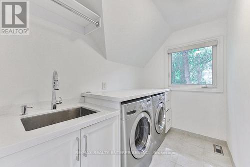 991 Indian Road, Mississauga (Lorne Park), ON - Indoor Photo Showing Laundry Room