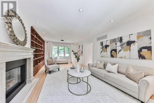 991 Indian Road, Mississauga (Lorne Park), ON - Indoor Photo Showing Living Room With Fireplace