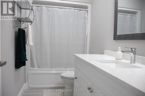 3547 Hallee Crescent, Windsor, ON - Indoor Photo Showing Bathroom