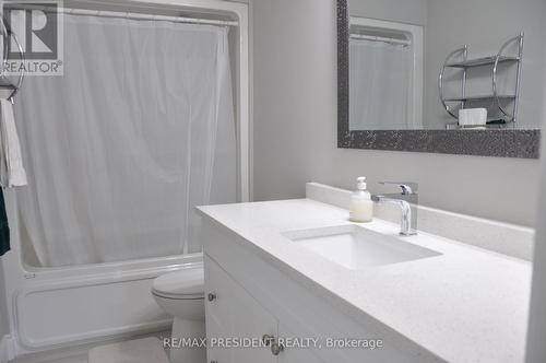 3547 Hallee Crescent, Windsor, ON - Indoor Photo Showing Bathroom