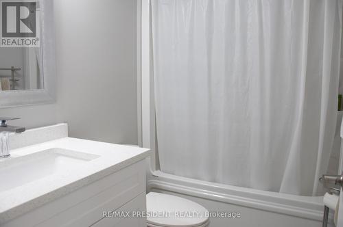 3547 Hallee Crescent, Windsor, ON - Indoor Photo Showing Bathroom