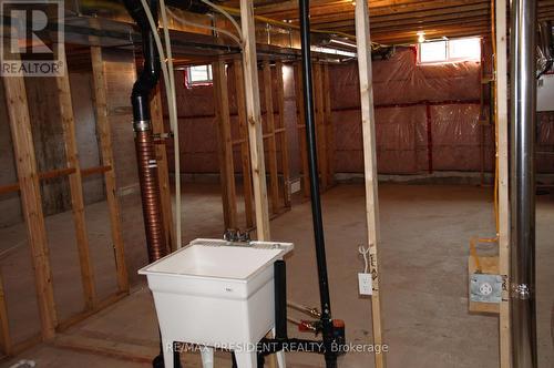 3547 Hallee Crescent, Windsor, ON - Indoor Photo Showing Basement