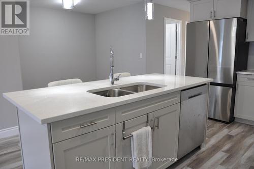 3547 Hallee Crescent, Windsor, ON - Indoor Photo Showing Kitchen With Double Sink