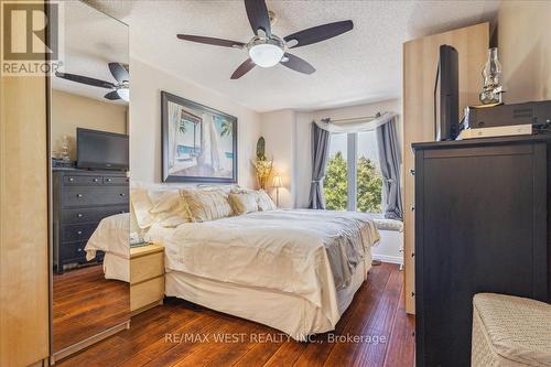 15 Wilmont Court, Brampton, ON - Indoor Photo Showing Bedroom