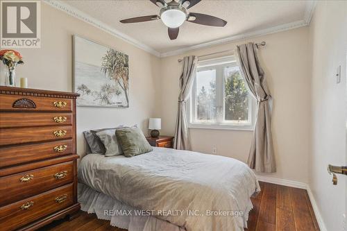 15 Wilmont Court, Brampton, ON - Indoor Photo Showing Bedroom