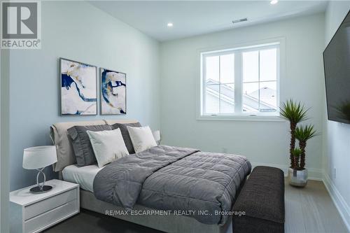 59 Brian Boulevard, Hamilton (Waterdown), ON - Indoor Photo Showing Bedroom