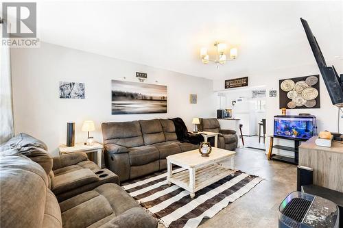 514 John Street, Espanola, ON - Indoor Photo Showing Living Room