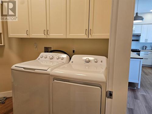 421 9Th Avenue, Keremeos, BC - Indoor Photo Showing Laundry Room