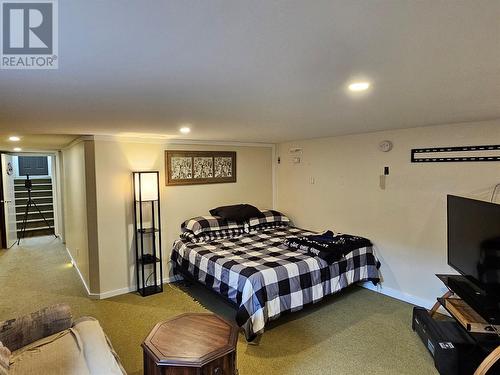 421 9Th Avenue, Keremeos, BC - Indoor Photo Showing Bedroom