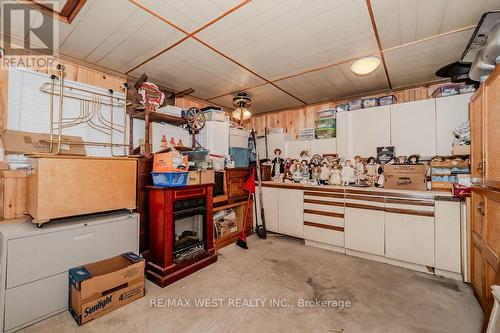 1210 Muskoka Road N, Gravenhurst, ON - Indoor Photo Showing Other Room