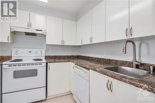 1440 Heron Road Unit#508, Ottawa, ON - Indoor Photo Showing Kitchen