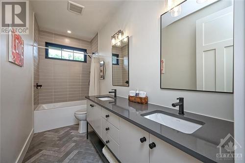 36 Synergy Way, Kanata, ON - Indoor Photo Showing Bathroom