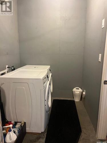 710 Maple Place, Warman, SK - Indoor Photo Showing Laundry Room