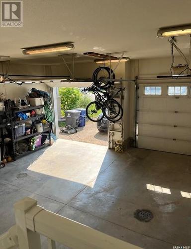 710 Maple Place, Warman, SK - Indoor Photo Showing Garage