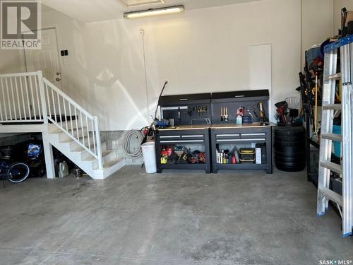 710 Maple Place, Warman, SK - Indoor Photo Showing Garage