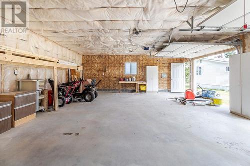 168 Lakeshore Dr, Sault Ste. Marie, ON - Indoor Photo Showing Garage