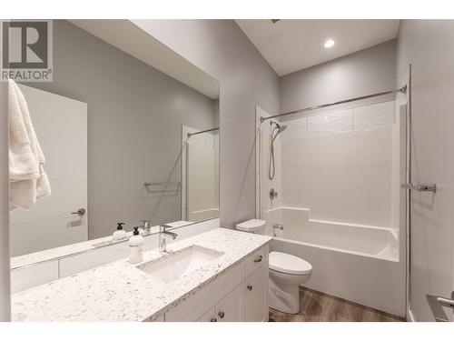 11801 Sinclair Road Unit# 103, Summerland, BC - Indoor Photo Showing Bathroom