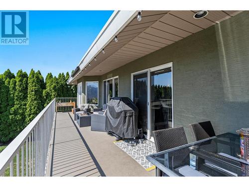 5170 Morrison Crescent, Peachland, BC - Outdoor With Exterior